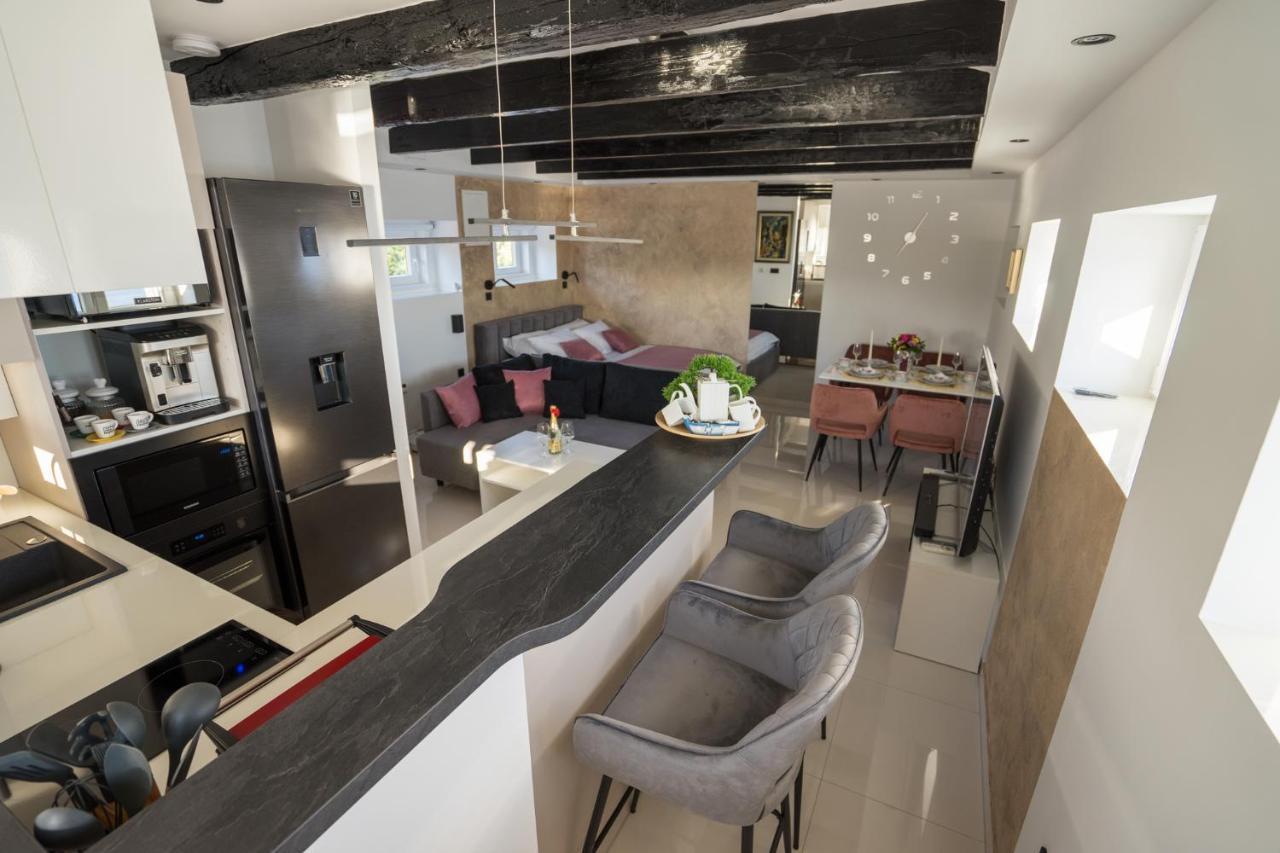 Studio Apartman Lenox Rijeka Eksteriør billede