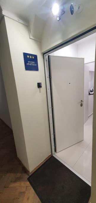 Studio Apartman Lenox Rijeka Eksteriør billede