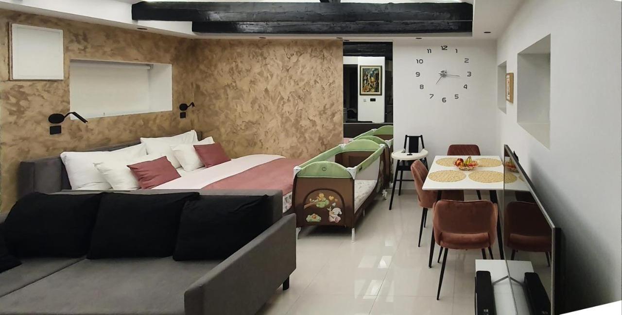 Studio Apartman Lenox Rijeka Eksteriør billede